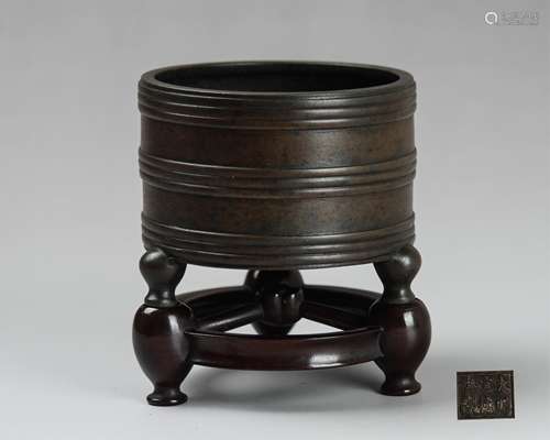 CHINESE BRONZE TRIPOD CENSER