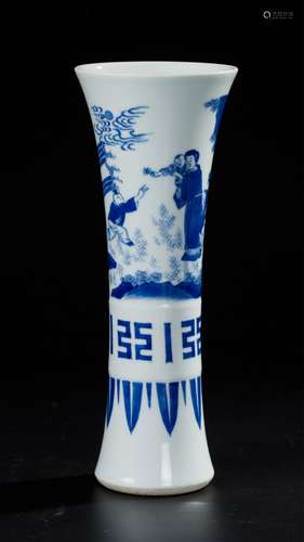 CHINESE BLUE AND WHITE BEAKER 