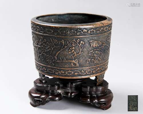 CHINESE BRONZE TRIPOD CENSER, MING DYNASTY