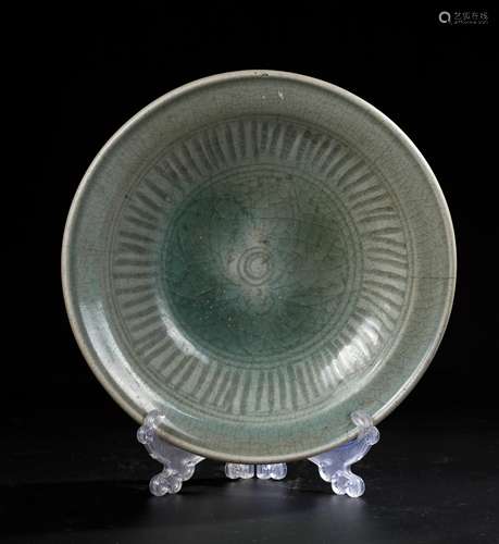 CHINESE MING CELADON LONGQUAN GLAZED PLATE