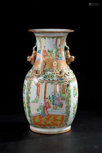 CHINESE CANTON FAMILLE ROSE FLOWER VASE