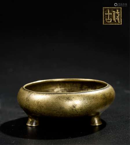 CHINESE BRONZE TRIPOD CENSER