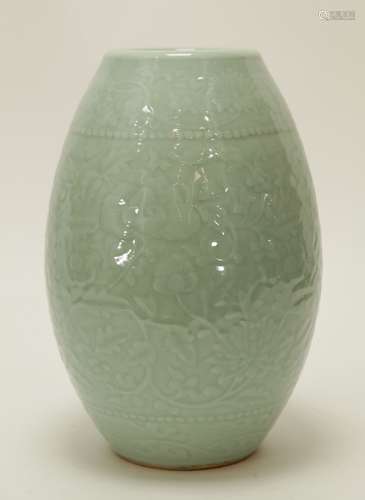 Chinese Long Quan Ware Jar