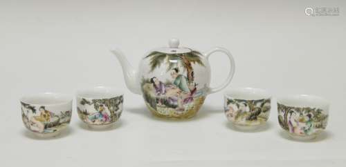 Set of 5 Pieces of Chinese Famille Rose Tea Set