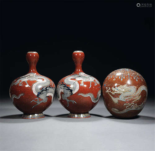 19世纪 日本七宝烧龙纹天球连蒜头瓶 （一对）