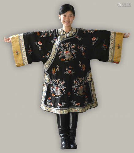 Chinese Black Embroidery Robe with Floral Basket Scene
