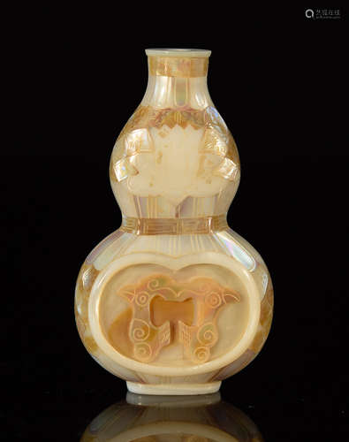 Chinese Mother of Pearl Double Gourd Snuff Bottle