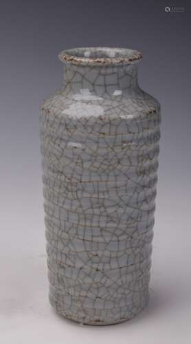 CHINESE GE TYPE PORCELAIN VASE