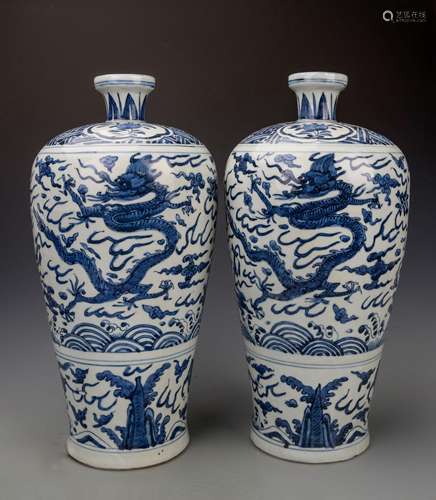 PAIR OF CHINESE BLUE AND WHITE DRAGON MEIPING VASE