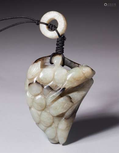 CHINESE JADE CARVED SQUIRREL AND GRAPES PENDANT