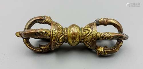 CHINESE TIBETAN GILT BRONZE VAJRA