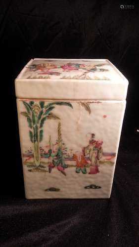 PORCELAIN box