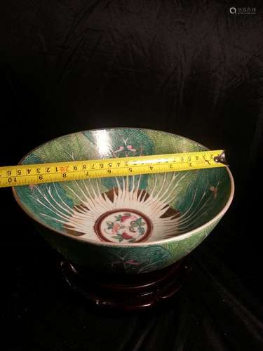 Antique Chinese Famille Rose Porcelain Bow