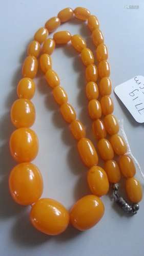 BUTTERSCOTCH AMBER NECKLACE