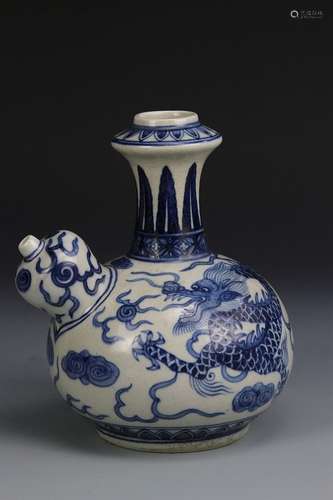 Chinese blue and white kendi water vase