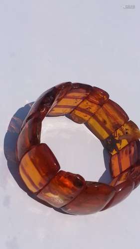 ANTIQUE AMBER NECKLACE