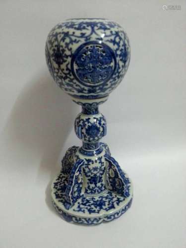 Chinese Blue/White Porcelain Hat Stand, Marked