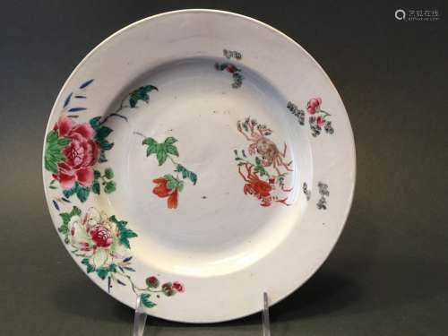 ANTIQUE Chinese Famille Rose Plate with crabs and flowers, 18th Century. 9 1/4