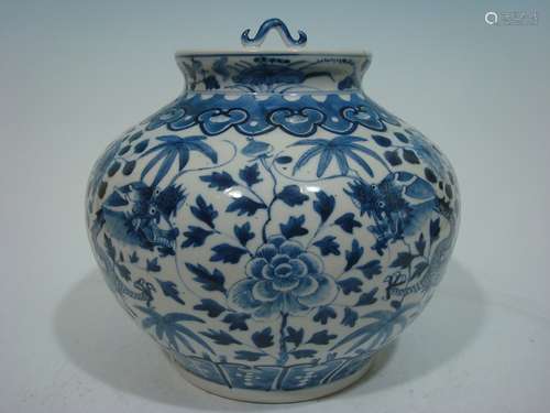 ANTIQUE Chinese Blue and White Covered Vase with Dragon, 18th/19th C, Kangxi mark. 10 1/2