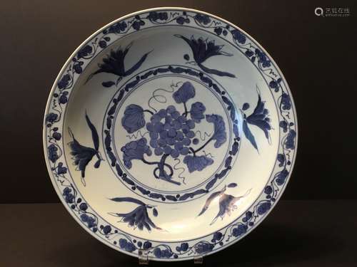 ANTIQUE Large Chinese Blue and White Charger Plate, Ming period