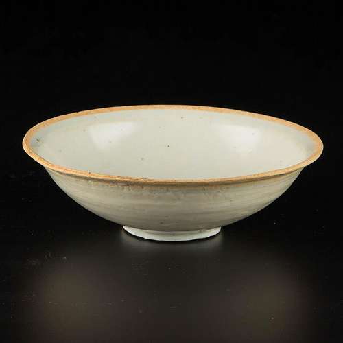 ANTIQUE Chinese White Glaze DING Bowl, SONG period. 5 1/4