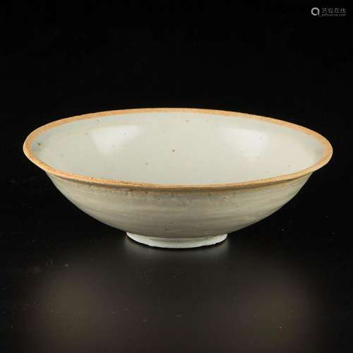 ANTIQUE Chinese White Glaze DING Bowl, SONG period. 5 1/4