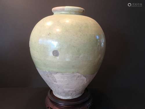 ANTIQUE Chinese Pale green glaze Jar, TANG Dynasty, 7th-8th century. 12