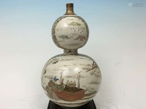 ANTIQUE Japanese Satsuma Double Gourds Bottle, 18th century. 11 1/2