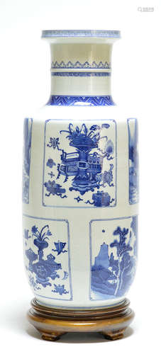 Chinese Kangxi Baluster vase