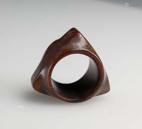 Zhou-A Jade Triangle Gong
