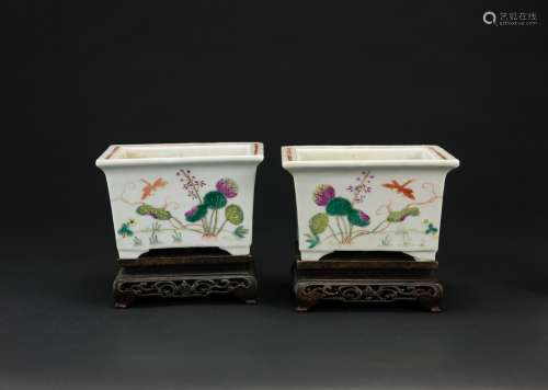 Late Qing / Republic-A Pair Of Famille-Glazed Flower Pot