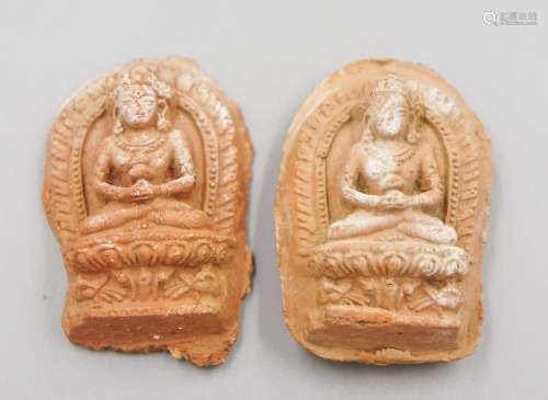 PAIR OF 17TH CENTURY BUDDHIST FIGURE SATCHAYA