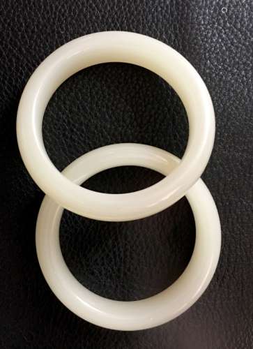 Pr Chinese White Jade Bangles