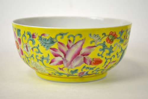 Chinese Famille Rose Yellow Ground Bowl