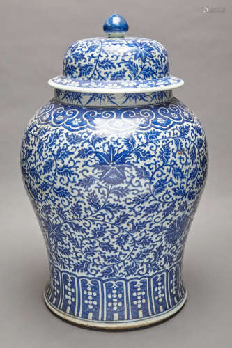 Chinese Blue and White Glazed Porcelain Covered Jar Qing Dynasty