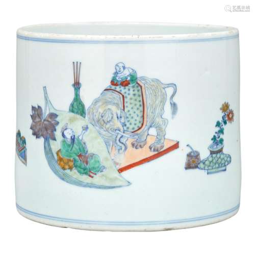 Chinese Wucai Glazed Porcelain Brushpot Kangxi Period