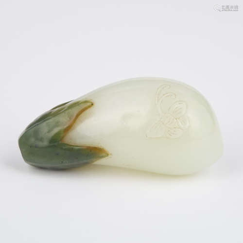 Chinese White and Spinach Green Jade 'Eggplant' Snuff Bottle