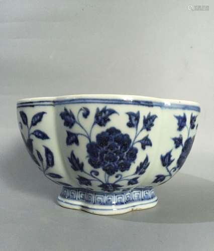 Chinese Blue/White Porcelain Flower Bowl