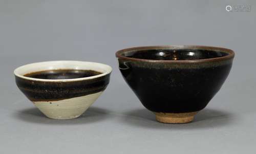 2 Pieces of Black-Glazed Tea Bowl