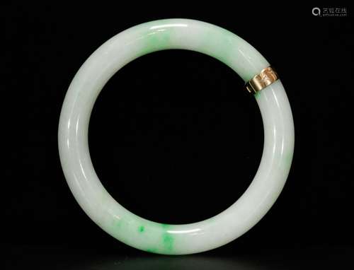 Chinese Natural Jadeite Carved Bangle Mounted 18K