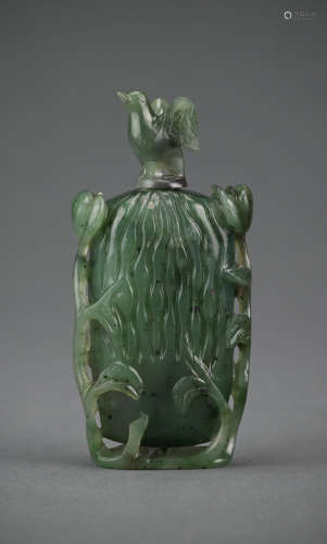 A Spinach nephrite Bottle