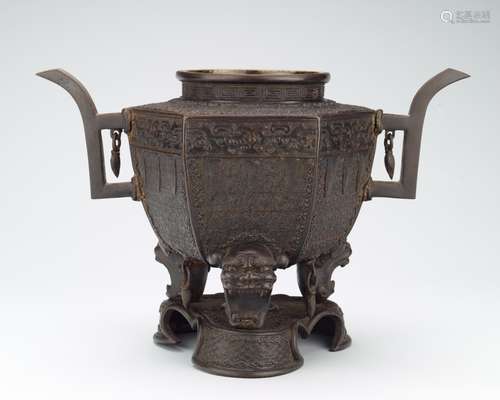 Qing Dynasty 18th C. Chinese Bronze Urn