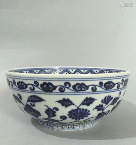 Chinese Blue/White Porcelain Floral Bowl