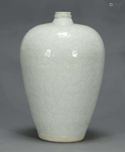 A Large Ying Qing Glazed Mei Ping Vase