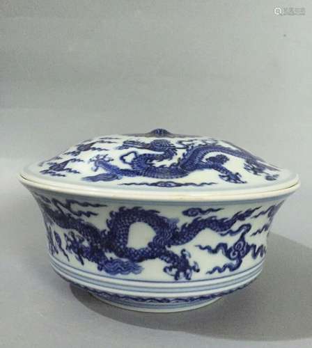 Chinese Blue/White Porcelain Covered Bowl