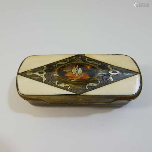 ANTIQUE ENGLISH INLAID HORN SNUFF BOX - 18TH CENTURY