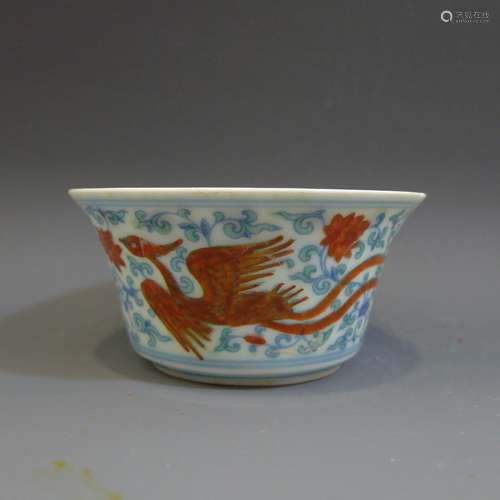 ANTIQUE CHINESE DOUCAI PORCELAIN CUP - CHENGHUA MARK