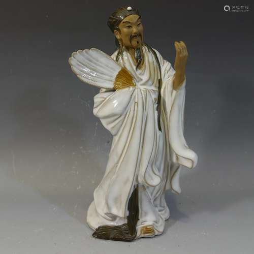 CHINESE SHIWAN POTTERY FIGURE OF ZHUGE LIANG