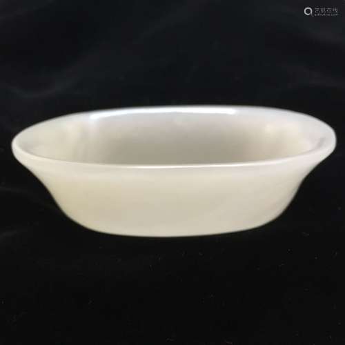 A WHITE JADE CUP 19TH CT