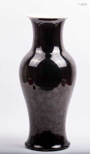 CHINESE QING DYNASTY BLACK GLAZED GUANYIN VASE